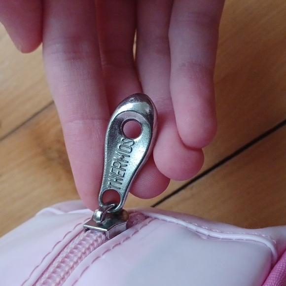 Disney Princesses Thermos lunchbox for little girls. - Picture 4 of 10